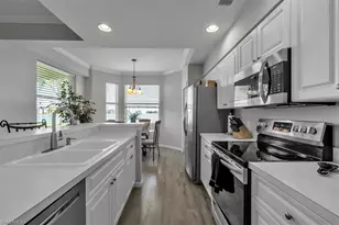 10391 Butterfly Palm Dr, Fort Myers, FL 33966 - Photo 11