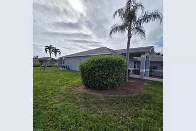 1118 SE 16th Ter, Cape Coral, FL 33990 - Photo 11