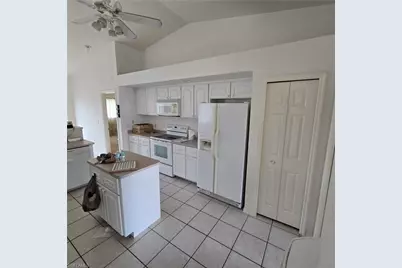 1118 SE 16th Ter, Cape Coral, FL 33990 - Photo 15