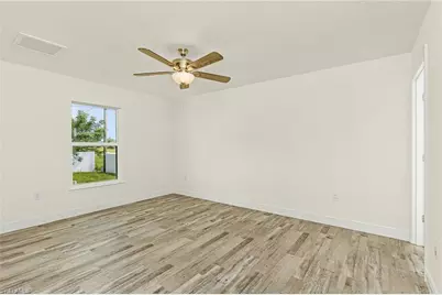 1205 NE 4th Pl, Cape Coral, FL 33909 - Photo 9