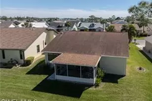 17862 Dracena Cir, North Fort Myers, FL 33917 - Photo 7