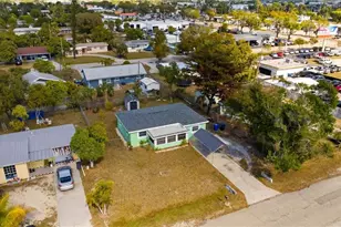 2431 Hunter Terrace, Fort Myers, FL 33901 - Photo 3