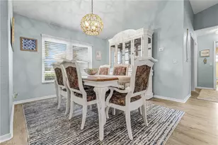 2017 SW 30th St, Cape Coral, FL 33914 - Photo 9