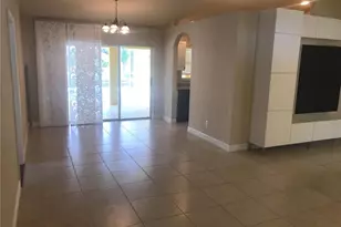 137 SE 16th St, Cape Coral, FL 33990 - Photo 7