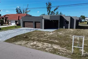 2116 SW 15th Ave, Cape Coral, FL 33991 - Photo 1