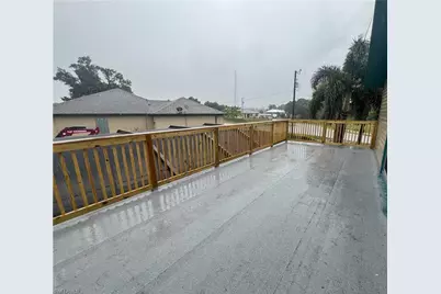 195 E Mariana Ave, North Fort Myers, FL 33917 - Photo 29