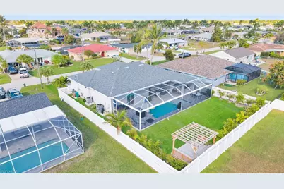 2214 SE 27th Ter, Cape Coral, FL 33904 - Photo 7