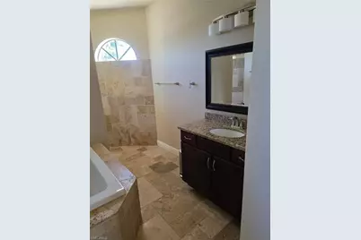 2406 Kismet Lakes Ln, Cape Coral, FL 33993 - Photo 23