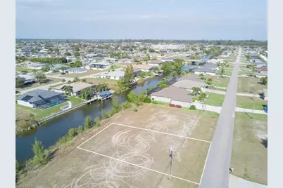 1712 SW 17th Ave, Cape Coral, FL 33991 - Photo 9