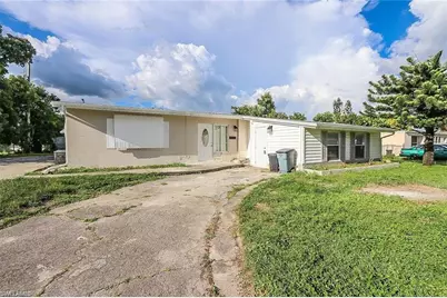 305 Bougainvillea Rd W, Lehigh Acres, FL 33936 - Photo 3