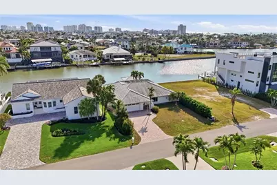 380 Conners Ave, Naples, FL 34108 - Photo 7