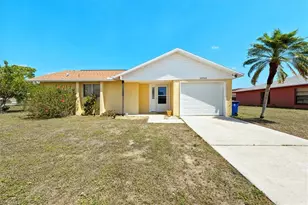 10746 Lemontree Ct, Lehigh Acres, FL 33936 - Photo 3