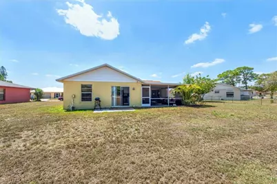 10746 Lemontree Ct, Lehigh Acres, FL 33936 - Photo 19