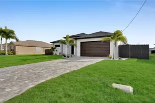 842 SW 15th St, Cape Coral, FL 33991 - Photo 3