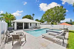 521 102nd Ave N, Naples, FL 34108 - Photo 3
