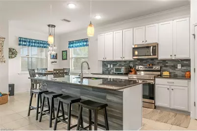 811 SE 33rd Ter, Cape Coral, FL 33904 - Photo 15