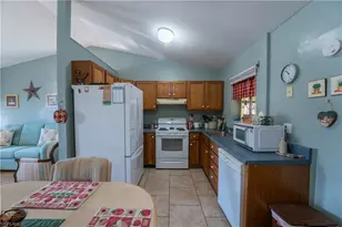 2028 Schooner Dr, Labelle, FL 33935 - Photo 11