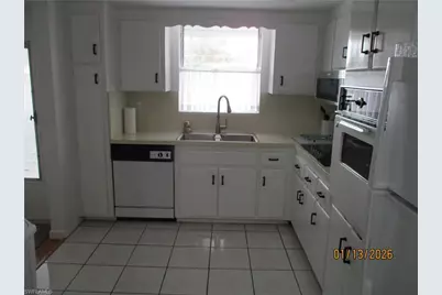 403 SE 43rd Ter #10, Cape Coral, FL 33904 - Photo 5