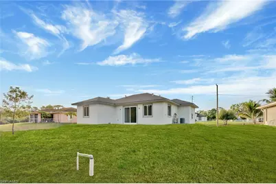 719 Little Rock St E, Lehigh Acres, FL 33974 - Photo 33