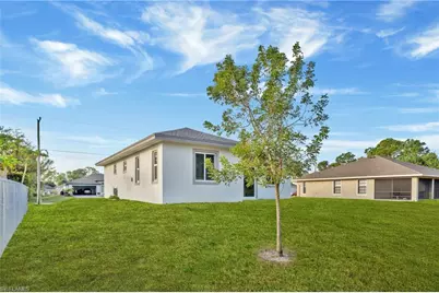719 Little Rock St E, Lehigh Acres, FL 33974 - Photo 35