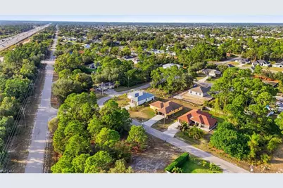 3718 41st St SW, Lehigh Acres, FL 33976 - Photo 27