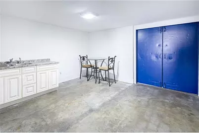 909 SE 13th Pl, Cape Coral, FL 33990 - Photo 33