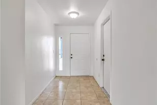 209 SW 10th Terrace, Cape Coral, FL 33991 - Photo 9