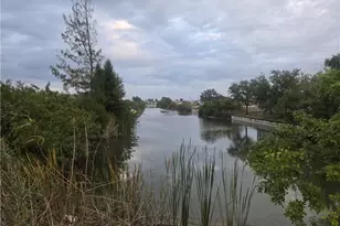 105 NE 12th Ln, Cape Coral, FL 33909 - Photo 1
