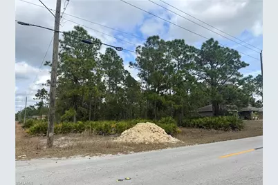 706 W 17th St, Lehigh Acres, FL 33972 - Photo 7