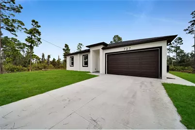 727 Santa Lucia Ave S, Lehigh Acres, FL 33974 - Photo 3