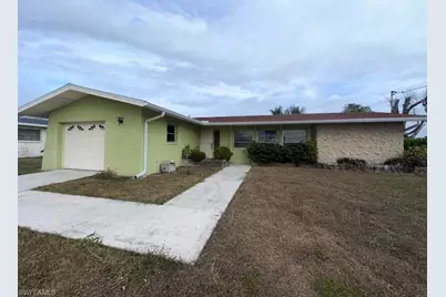 1727 Cornwallis Pkwy, Cape Coral, FL 33904 - Photo 1