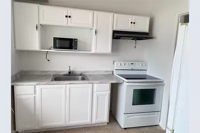 15 Vineyard St, Lehigh Acres, FL 33936 - Photo 1