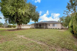 1625 SE 21st Ln, Cape Coral, FL 33990 - Photo 23