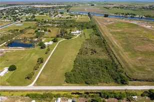 1085 West Ave, Moore Haven, FL 33471 - Photo 5