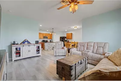 2613 Manzilla Ln, Cape Coral, FL 33909 - Photo 11