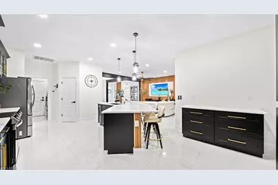 927 SW 25th St, Cape Coral, FL 33914 - Photo 13