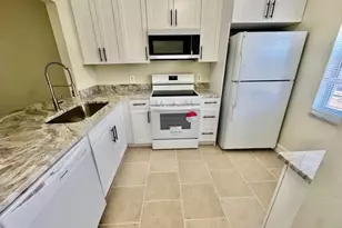 9313 Lennex Ln, Fort Myers, FL 33919 - Photo 3