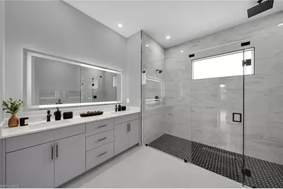 1002 Kanuga St E, Lehigh Acres, FL 33974 - Photo 25