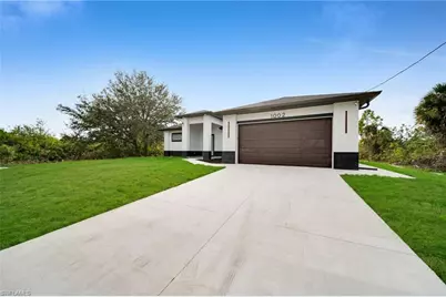 1002 Kanuga St E, Lehigh Acres, FL 33974 - Photo 3