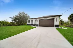 1002 Kanuga St E, Lehigh Acres, FL 33974 - Photo 3