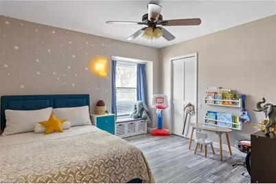 6656 Wakefield Dr, Fort Myers, FL 33966 - Photo 9