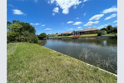 31 NE 12th Ct, Cape Coral, FL 33909 - Photo 1