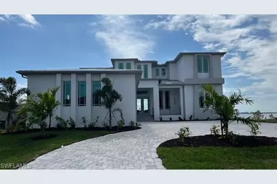 606 Coral Dr, Cape Coral, FL 33904 - Photo 3