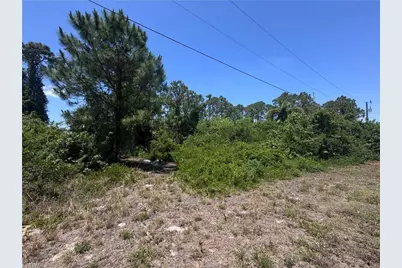 56 Wanda Ave S, Lehigh Acres, FL 33976 - Photo 5