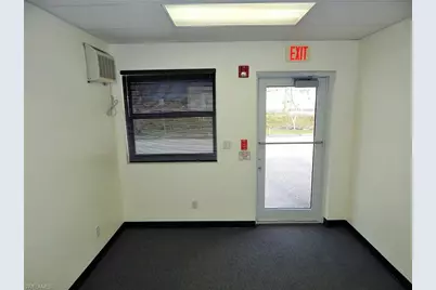 909 NE 27th Ln #3, Cape Coral, FL 33909 - Photo 3