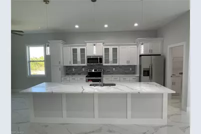 721 NE 11th Ter, Cape Coral, FL 33909 - Photo 7