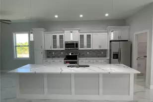 721 NE 11th Terrace, Cape Coral, FL 33909 - Photo 7