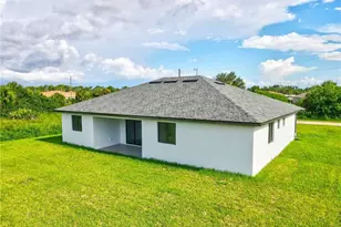 713 Camilla St E, Lehigh Acres, FL 33974 - Photo 39