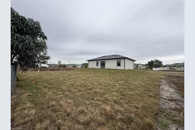 383 Pennfield Ave, Lehigh Acres, FL 33974 - Photo 29