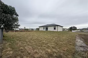 383 Pennfield Ave, Lehigh Acres, FL 33974 - Photo 29